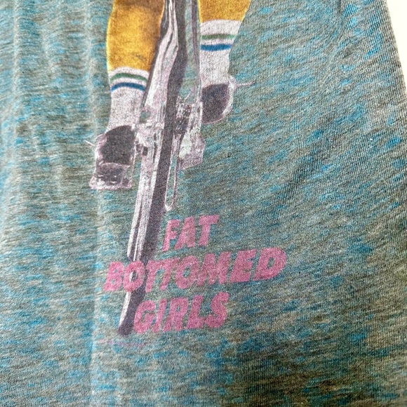 Queen Band Tee - Picture 5 of 5